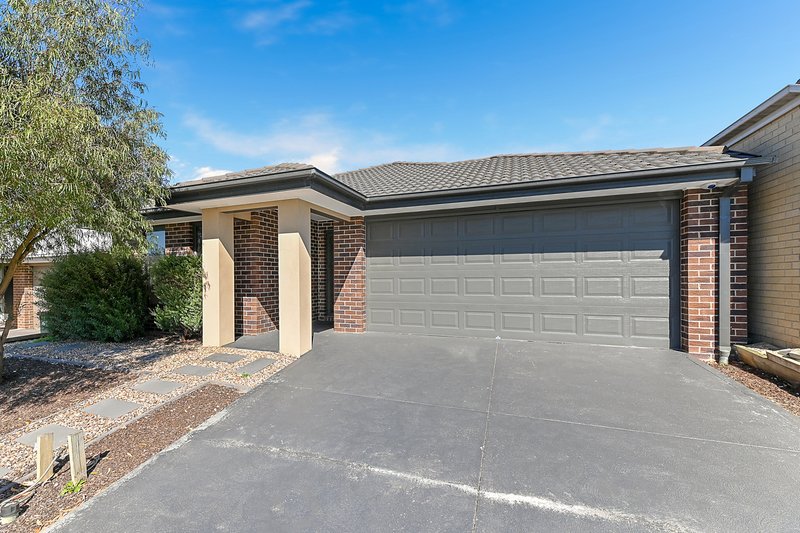 Photo - 28 Clarendon Street, Pakenham VIC 3810 - Image 1