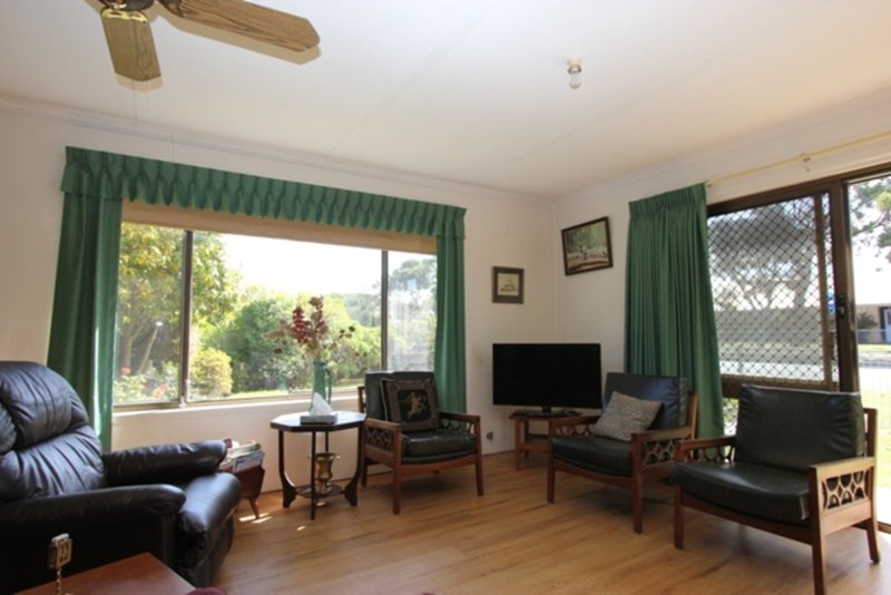 Photo - 28 Cleeland Street, Newhaven VIC 3925 - Image 2