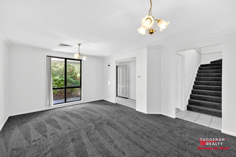 Photo - 28 Clydesdale Street, Wadalba NSW 2259 - Image 2