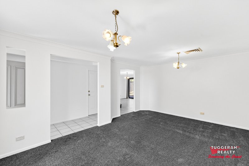 Photo - 28 Clydesdale Street, Wadalba NSW 2259 - Image 3