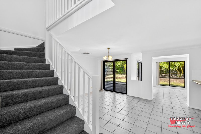 Photo - 28 Clydesdale Street, Wadalba NSW 2259 - Image 4