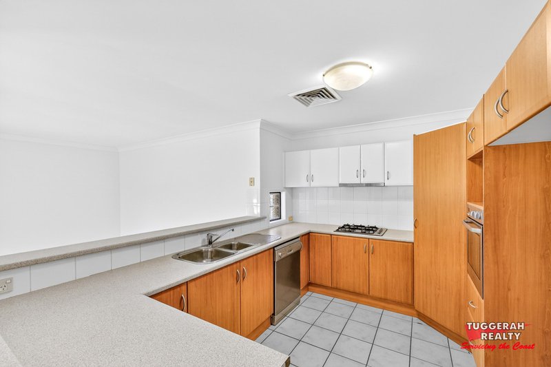 Photo - 28 Clydesdale Street, Wadalba NSW 2259 - Image 6