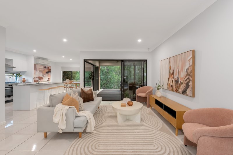 Photo - 28 Coachella Crescent, Upper Coomera QLD 4209 - Image 3