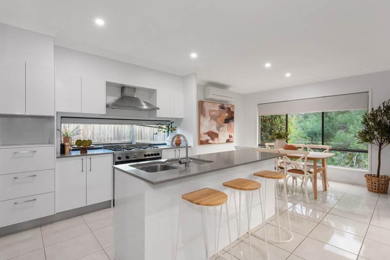 Photo - 28 Coachella Crescent, Upper Coomera QLD 4209 - Image 6