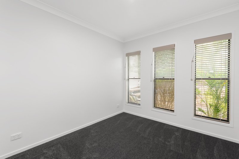 Photo - 28 Coachella Crescent, Upper Coomera QLD 4209 - Image 12