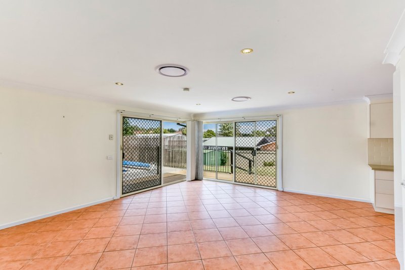 Photo - 28 Coachwood Crescent, Picton NSW 2571 - Image 4