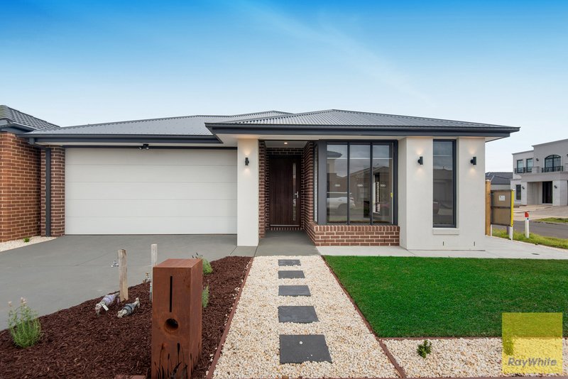 Photo - 28 Codrington Road, Truganina VIC 3029 - Image 2