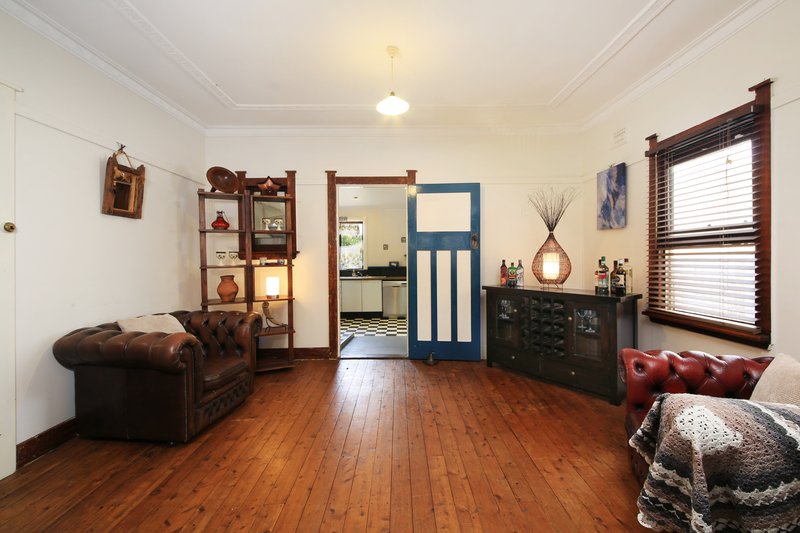 Photo - 28 Colvin Avenue, Carlton NSW 2218 - Image 4