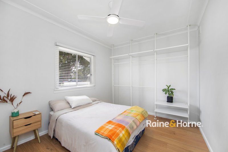 Photo - 28 Commonwealth Avenue, Blackwall NSW 2256 - Image 4