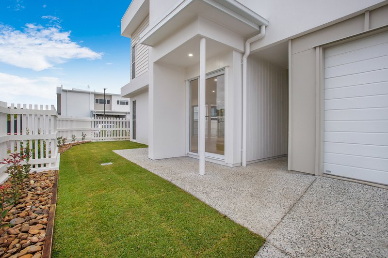 Photo - 2/8 Conifer Crescent, Palmview QLD 4553 - Image 10