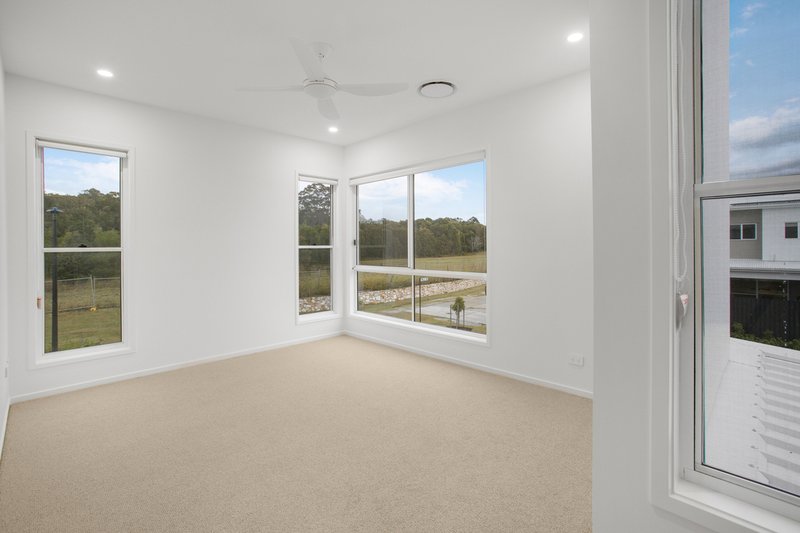 Photo - 2/8 Conifer Crescent, Palmview QLD 4553 - Image 11