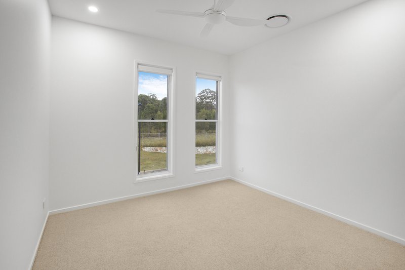 Photo - 2/8 Conifer Crescent, Palmview QLD 4553 - Image 18