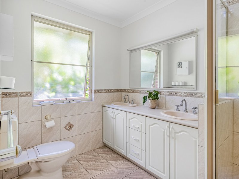 Photo - 28 Connaught Gardens, Canning Vale WA 6155 - Image 16