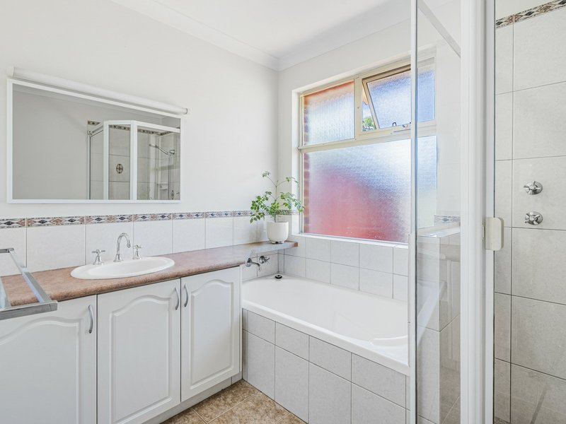 Photo - 28 Connaught Gardens, Canning Vale WA 6155 - Image 20