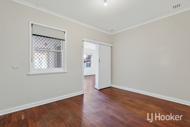 Photo - 28 Conochie Crescent, Manning WA 6152 - Image 5