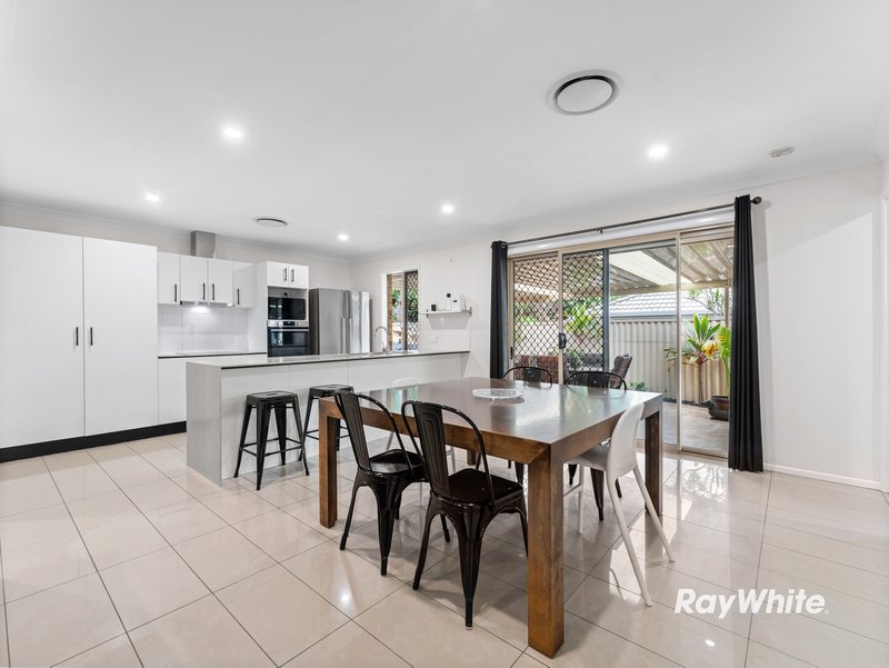 Photo - 28 Conradi Avenue, Crestmead QLD 4132 - Image 5