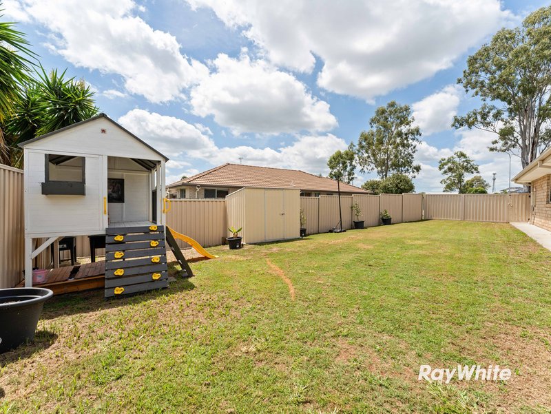 Photo - 28 Conradi Avenue, Crestmead QLD 4132 - Image 15