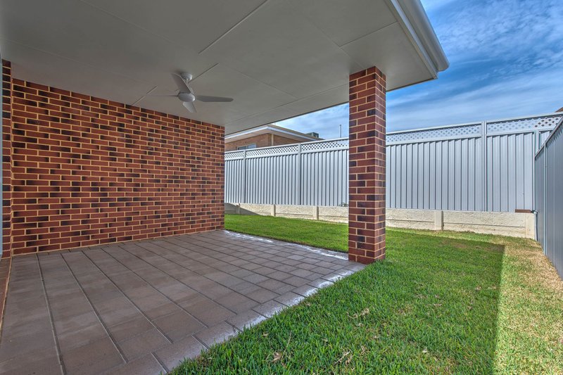 Photo - 28 Constance Street, Yokine WA 6060 - Image 17