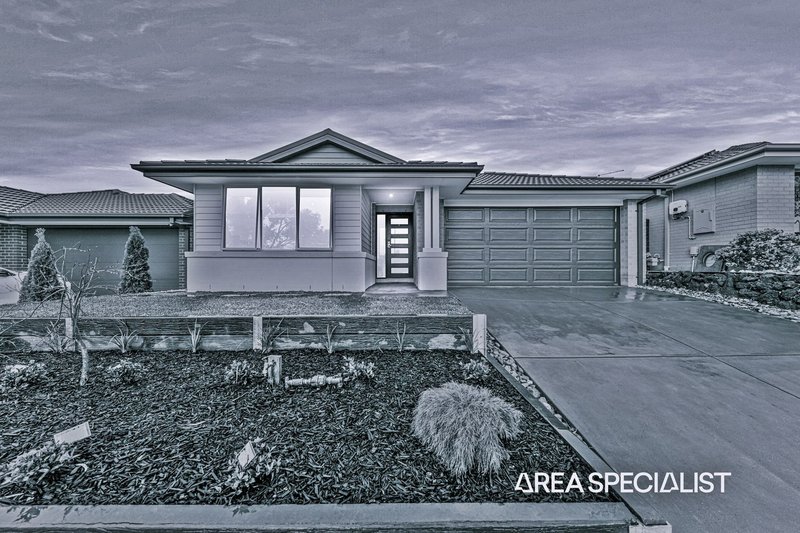 28 Constance Way, Pakenham VIC 3810