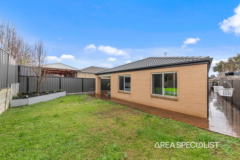 Photo - 28 Constance Way, Pakenham VIC 3810 - Image 12