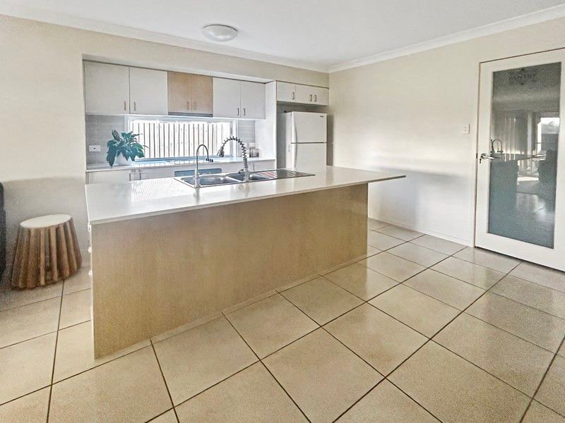 Photo - 28 Copeland Street, Pimpama QLD 4209 - Image 5