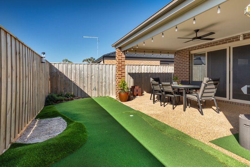 Photo - 28 Copper Beech Road, Beaconsfield VIC 3807 - Image 14