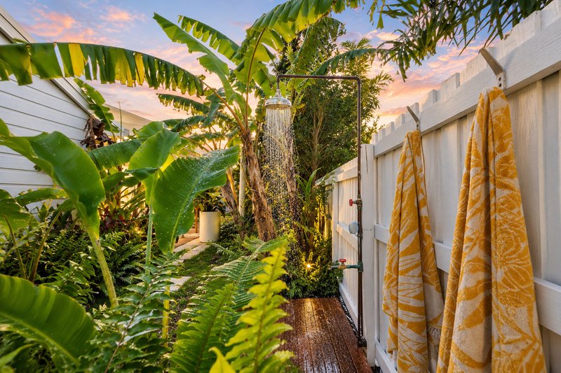 Photo - 28 Coral Drive, Blacks Beach QLD 4740 - Image 2