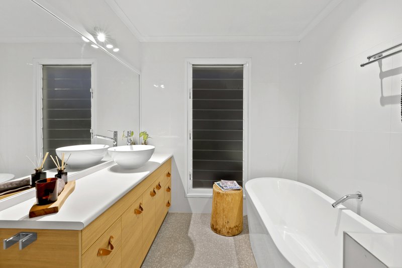 Photo - 28 Coral Drive, Blacks Beach QLD 4740 - Image 13