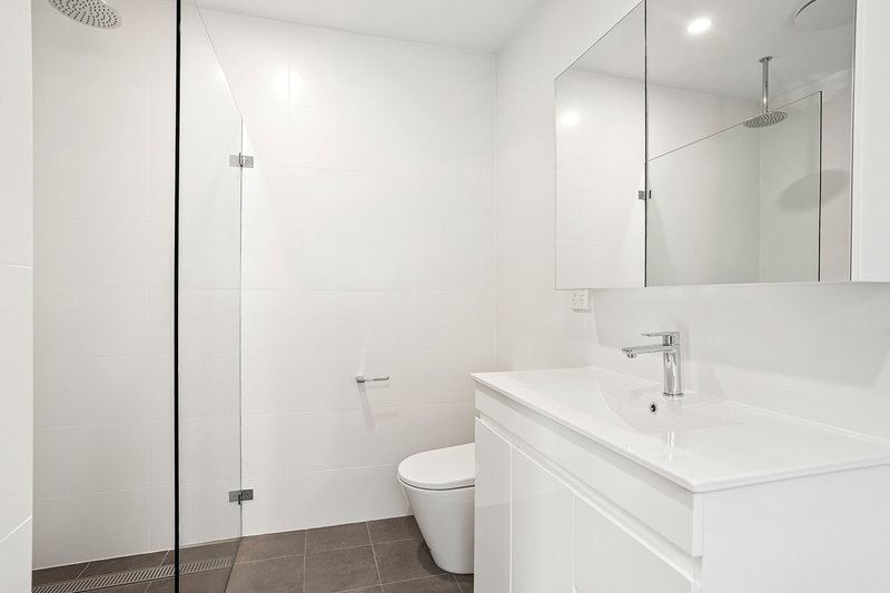 Photo - 2/8 Cordeaux Road, Figtree NSW 2525 - Image 4