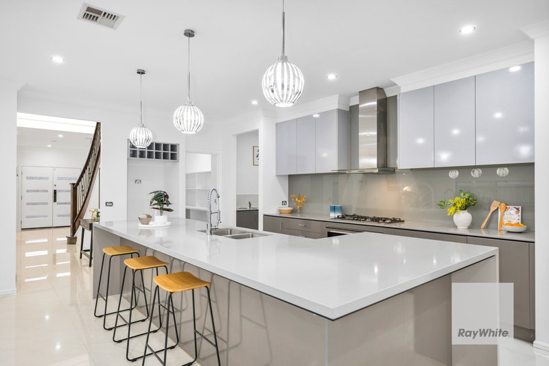 Photo - 28 Cottesloe Parade, Taylors Hill VIC 3037 - Image 7