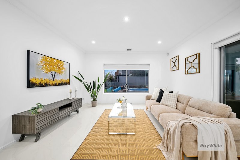 Photo - 28 Cottesloe Parade, Taylors Hill VIC 3037 - Image 12
