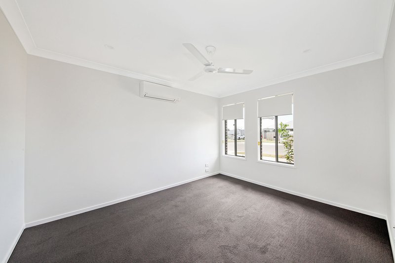 Photo - 28 Coutts Drive, Burpengary QLD 4505 - Image 2