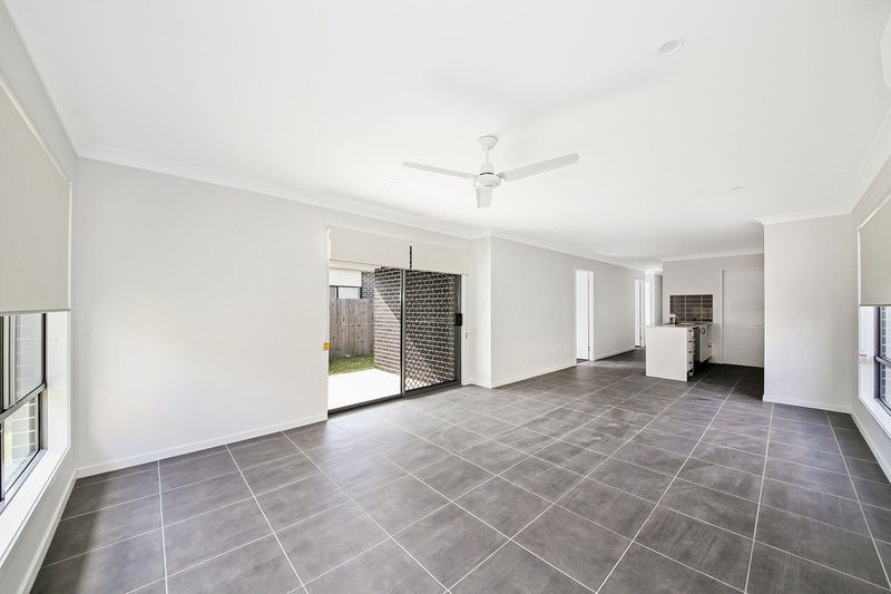 Photo - 28 Coutts Drive, Burpengary QLD 4505 - Image 5