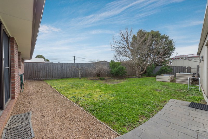 Photo - 28 Cowes Street, Craigieburn VIC 3064 - Image 8