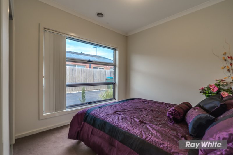 Photo - 2/8 Craig Close, Truganina VIC 3029 - Image 6