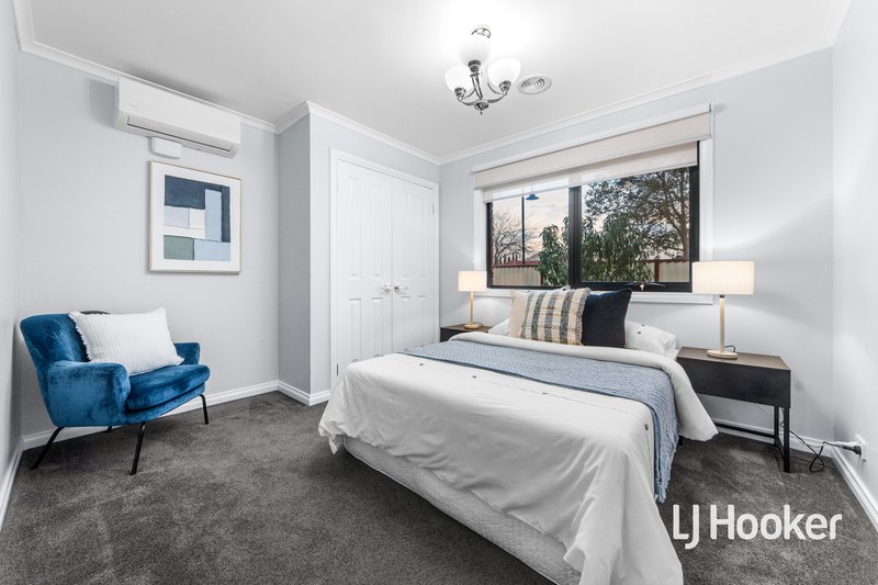 Photo - 28 Creswick Drive, Point Cook VIC 3030 - Image 13