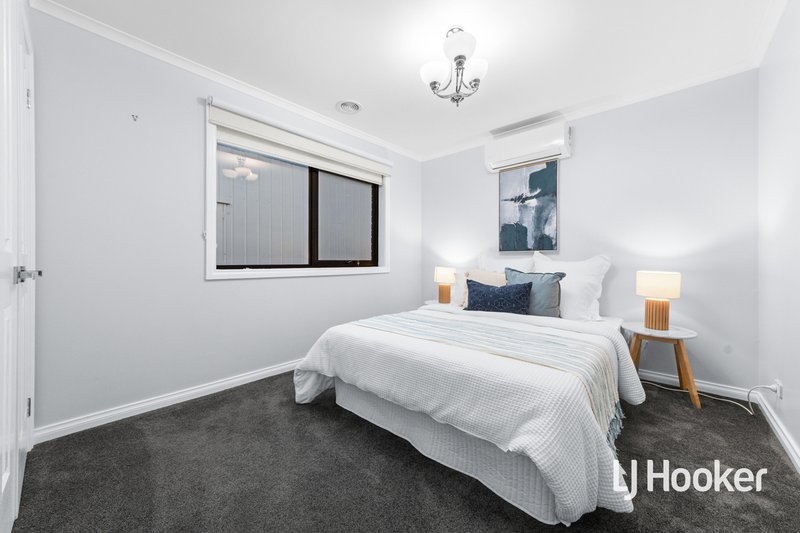 Photo - 28 Creswick Drive, Point Cook VIC 3030 - Image 15