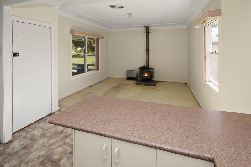 Photo - 28 Cromarty Street, Quirindi NSW 2343 - Image 6