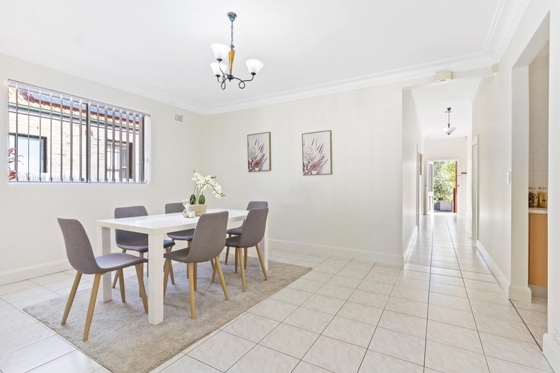 Photo - 28 Cromwell Street, Croydon Park NSW 2133 - Image 4