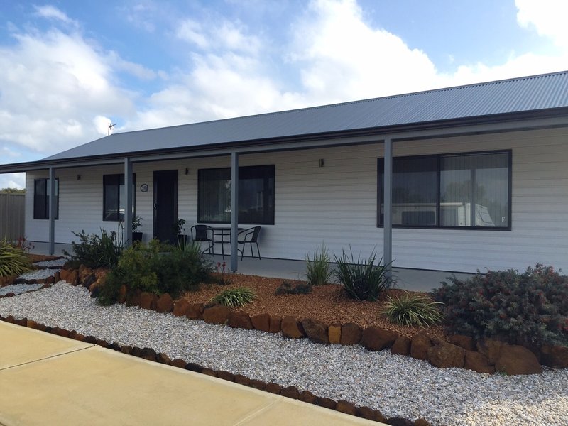 28 Crusoe Crescent, Jurien Bay WA 6516