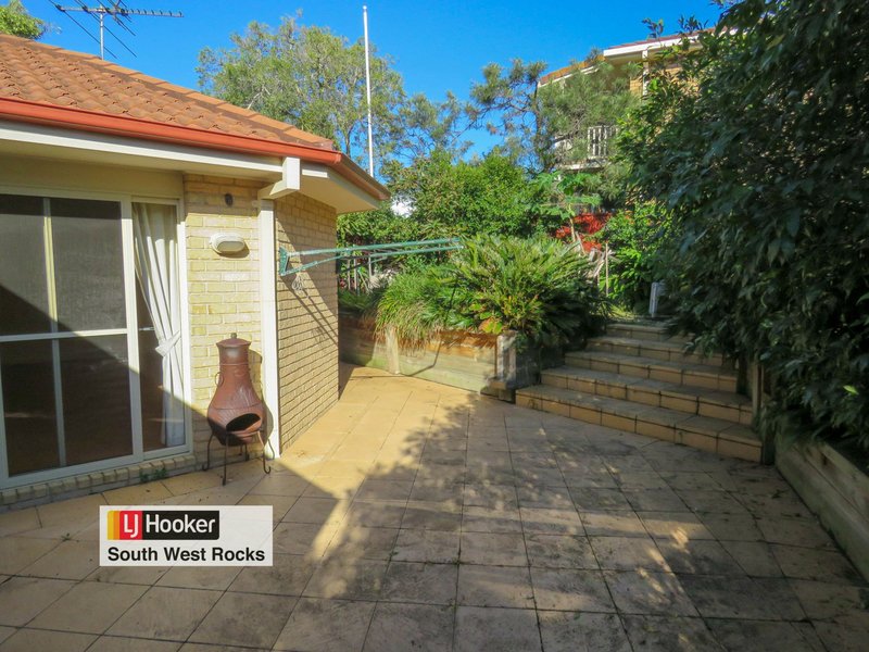 Photo - 28 Currawong Cr , South West Rocks NSW 2431 - Image 22