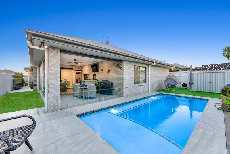 Photo - 28 Cusack Street, Mango Hill QLD 4509 - Image 2