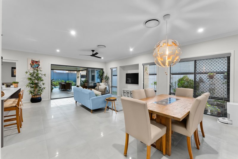 Photo - 28 Cusack Street, Mango Hill QLD 4509 - Image 8