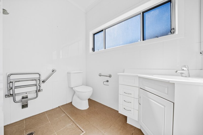 Photo - 28 Dan Avenue, Blacktown NSW 2148 - Image 5