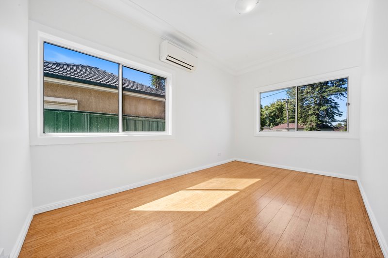 Photo - 28 Dan Avenue, Blacktown NSW 2148 - Image 6