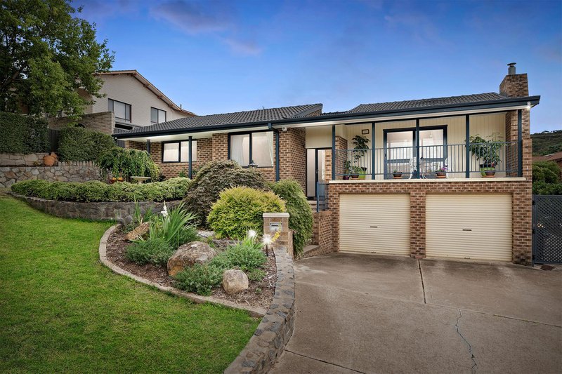 28 Dash Crescent, Fadden ACT 2904