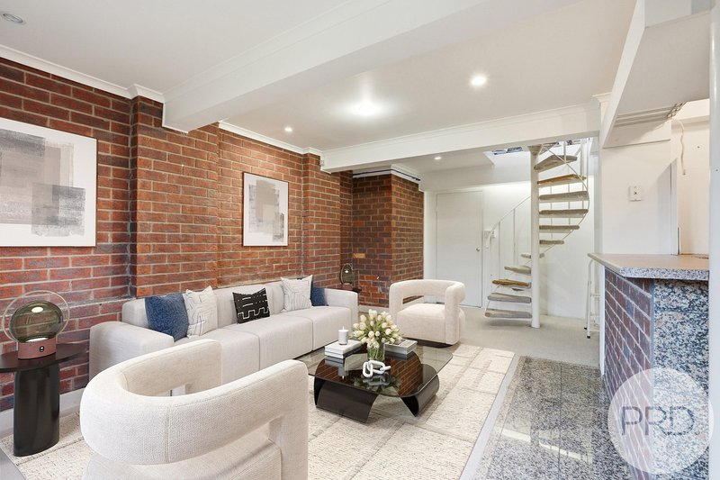 Photo - 2/8 Daylesford Road, Glenorchy TAS 7010 - Image 4