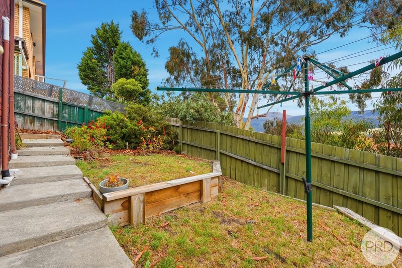 Photo - 2/8 Daylesford Road, Glenorchy TAS 7010 - Image 16