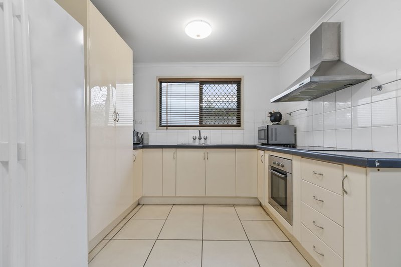 Photo - 28 Denise Street, Deception Bay QLD 4508 - Image 3