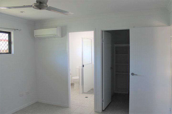 Photo - 28 Denison Street, Nebo QLD 4742 - Image 9